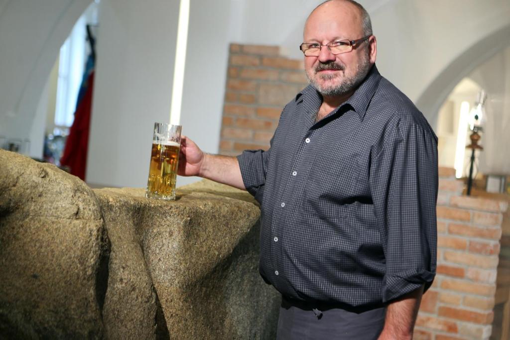 מלון ניוהופן אן דר איבס Perbersdorfer Heuriger מראה חיצוני תמונה